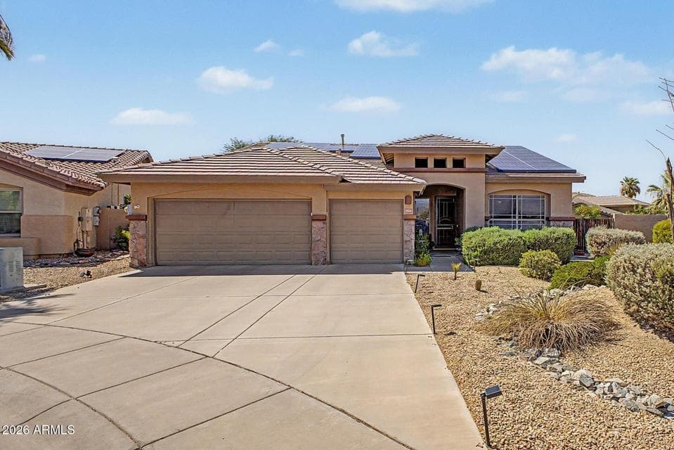 11490 S MORNINGSIDE Drive, Goodyear, AZ 85338 — photo 1 of 56
