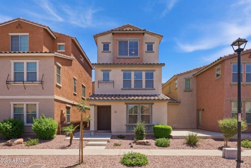1947 N 77TH Glen, Phoenix, AZ 85035 — photo 1 of 32