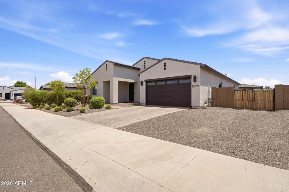 7527 N 84TH Avenue, Glendale, AZ 85305 — photo 1 of 60
