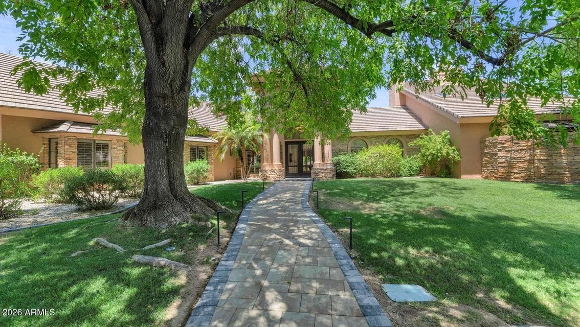 14810 N 15TH Avenue, Phoenix, AZ 85023 — photo 1 of 47