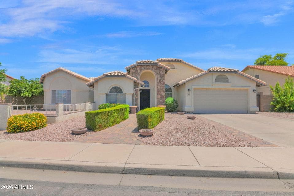 2633 S VINEYARD, Mesa, AZ 85210 — photo 1 of 28