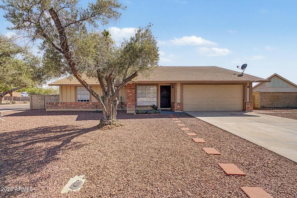 4001 W Villa Rita Drive, Glendale, AZ 85308 — photo 1 of 33