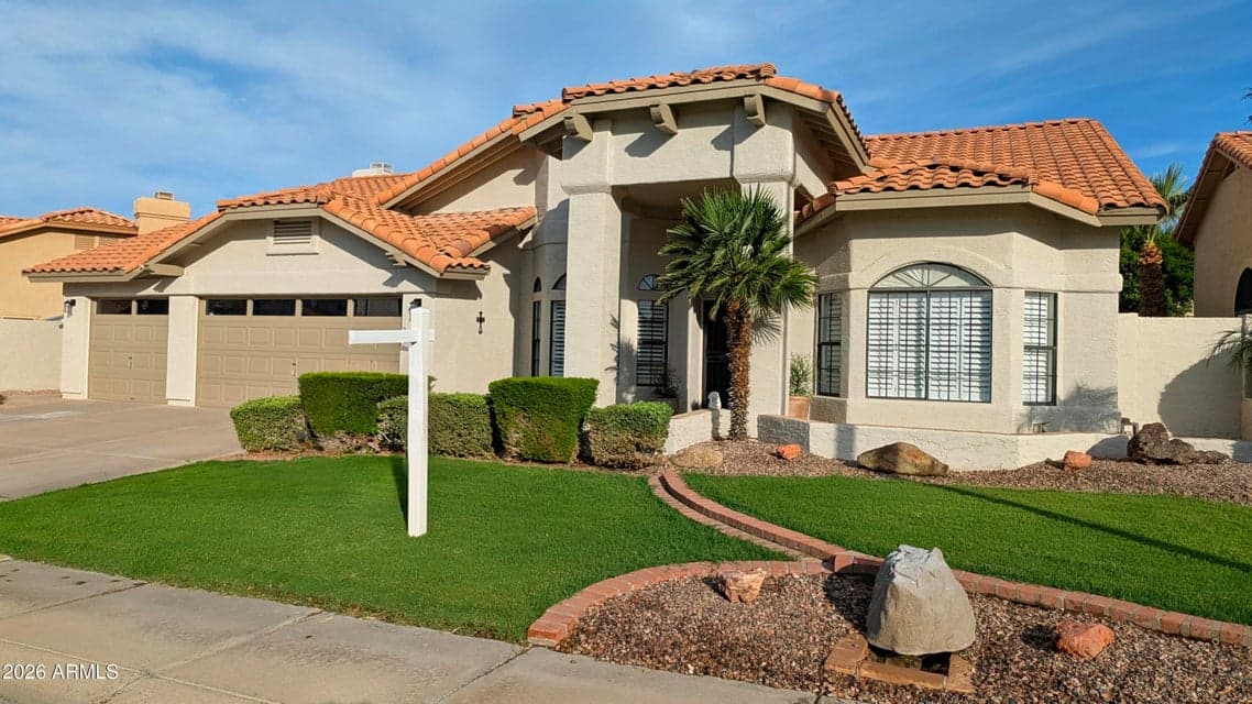 3360 S OLEANDER Drive, Chandler, AZ 85248 — photo 1 of 38