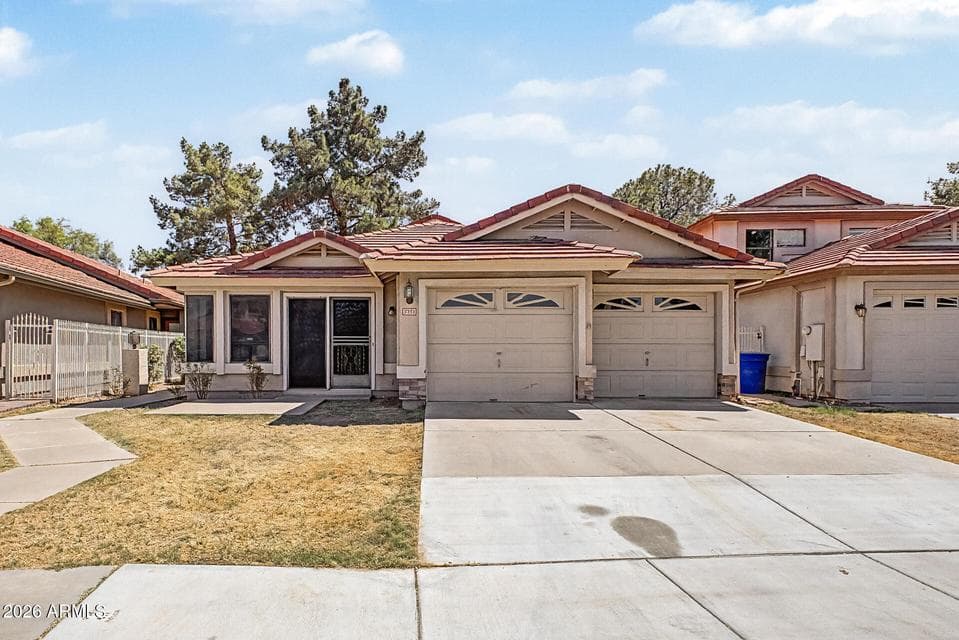 5751 W DEL RIO Street, Chandler, AZ 85226 — photo 1 of 37