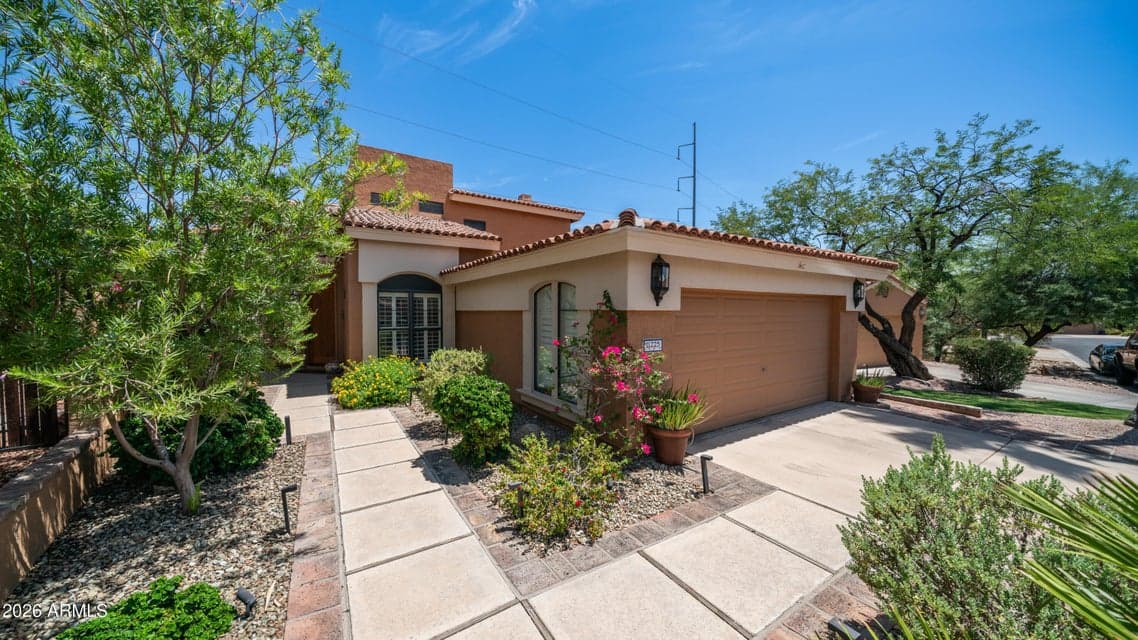 11225 N 11TH Place, Phoenix, AZ 85020 — photo 1 of 51
