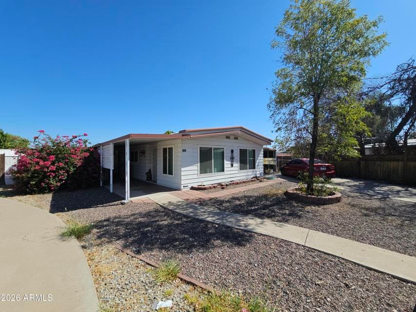 6543 W HATCHER Road E, Glendale, AZ 85302 — photo 1 of 22