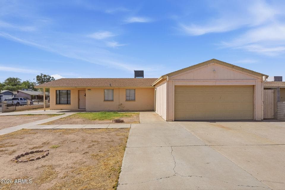 7301 W HEATHERBRAE Drive, Phoenix, AZ 85033 — photo 1 of 14