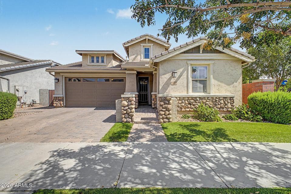 3950 E PERKINSVILLE Street, Gilbert, AZ 85295 — photo 1 of 47