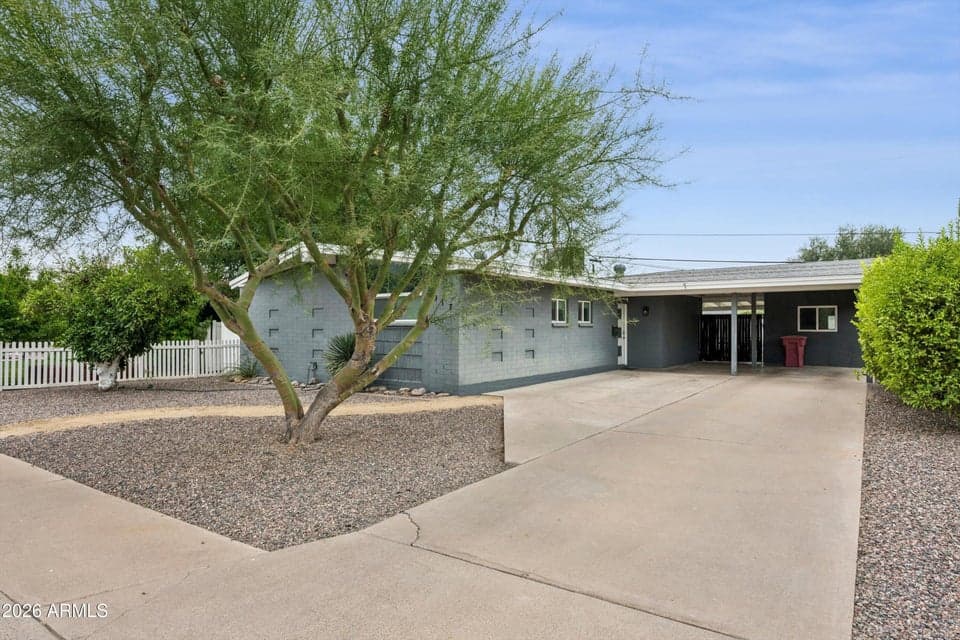 6917 E EARLL Drive, Scottsdale, AZ 85251 — photo 1 of 27