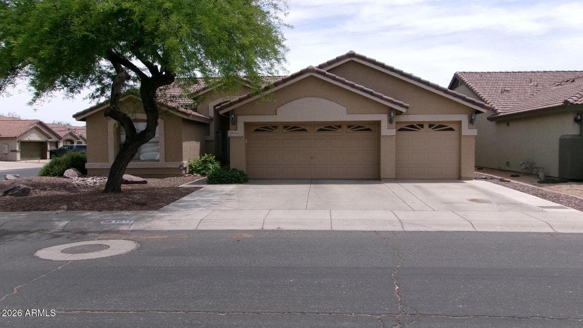 4015 W Menadota Drive, Glendale, AZ 85308 — photo 1 of 20