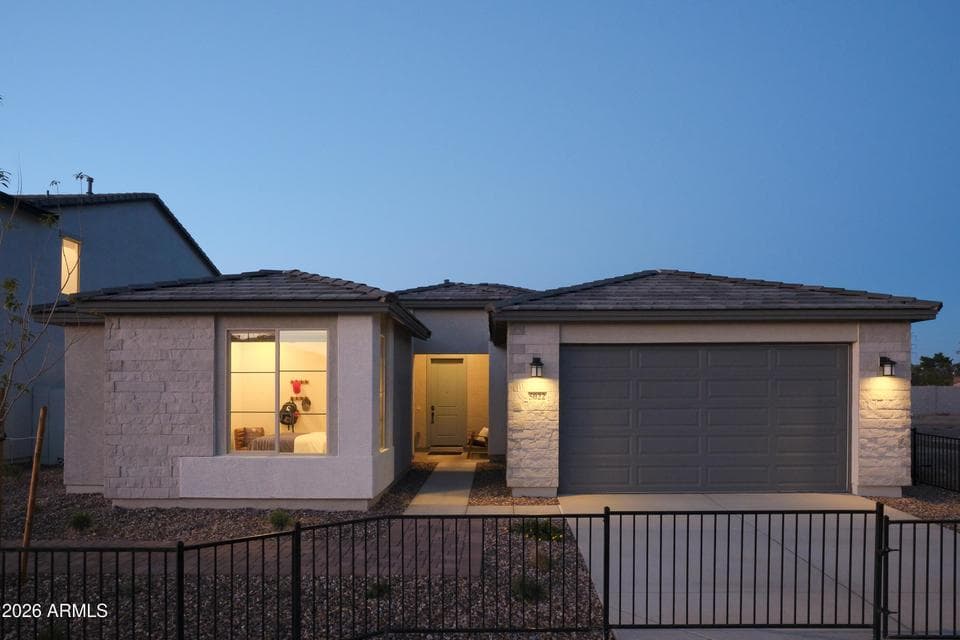 BEAUTIFUL MODEL HOME FOR SALE!!!