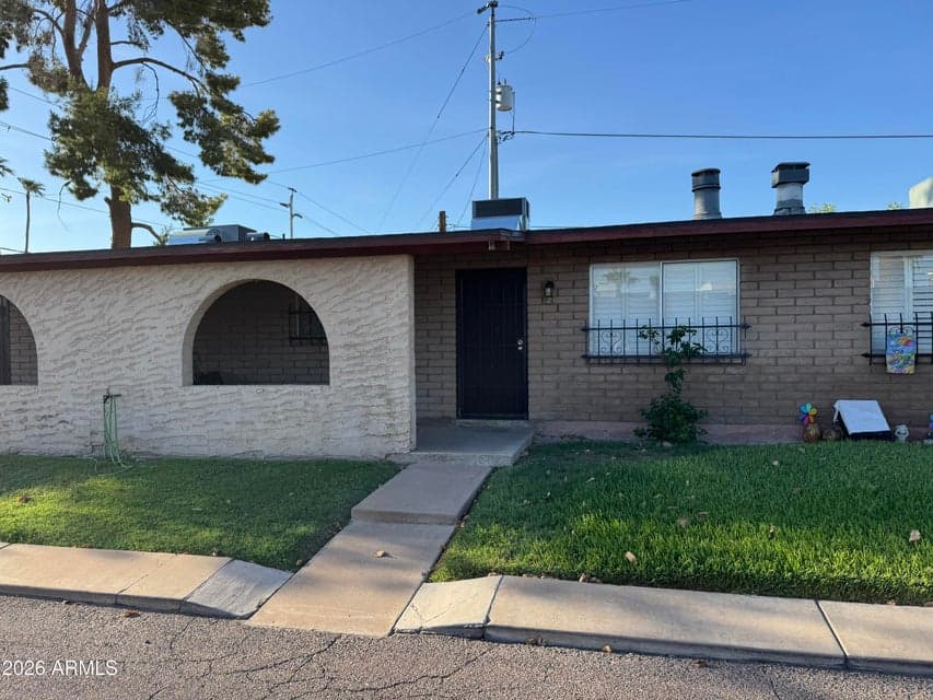 6735 N 16TH Street 2, Phoenix, AZ 85016 — photo 1 of 10