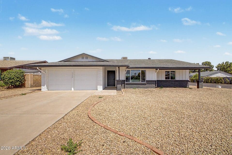 5343 S HAZELTON Lane, Tempe, AZ 85283 — photo 1 of 33
