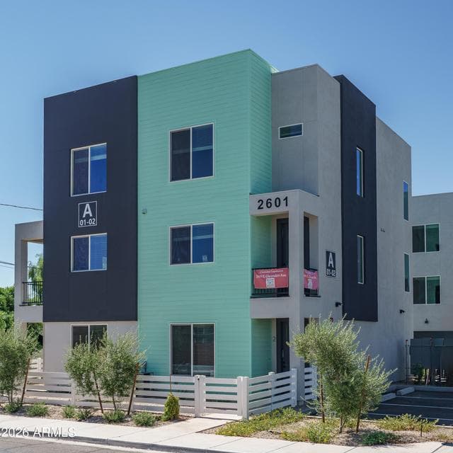 2601 E CLARENDON Avenue 4, Phoenix, AZ 85016 — photo 1 of 38