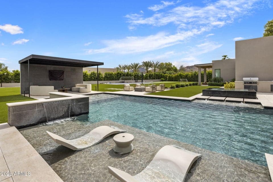6841 E BELMONT Circle, Paradise Valley, AZ 85253 — photo 1 of 34