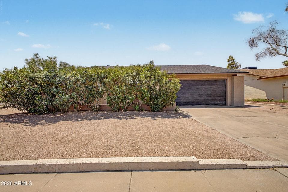 701 W LOS LAGOS VISTA Avenue, Mesa, AZ 85210 — photo 1 of 29