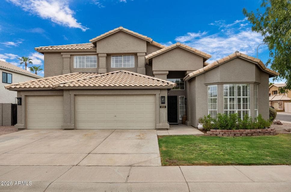 1050 E BAYLOR Lane, Chandler, AZ 85225 — photo 1 of 27