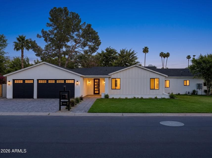 7827 N 3RD Street, Phoenix, AZ 85020 — photo 1 of 65