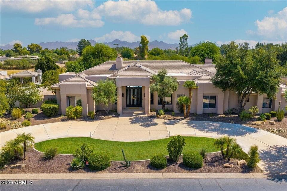 7124 E FOOTHILL Drive, Paradise Valley, AZ 85253 — photo 1 of 42
