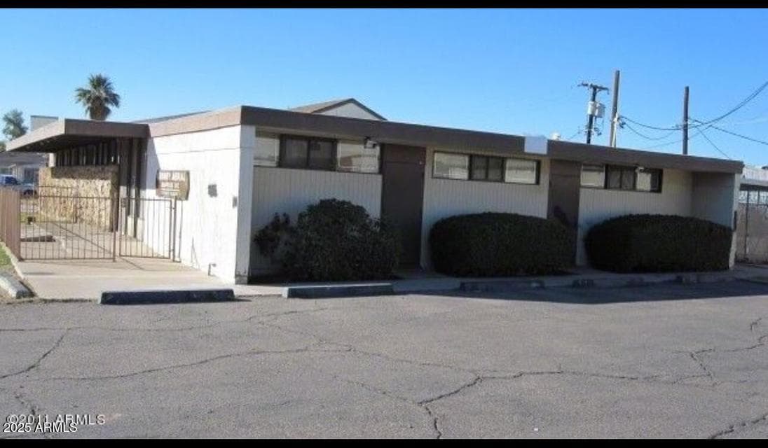 1130 W FILLMORE Street, Phoenix, AZ 85007 — photo 1 of 10