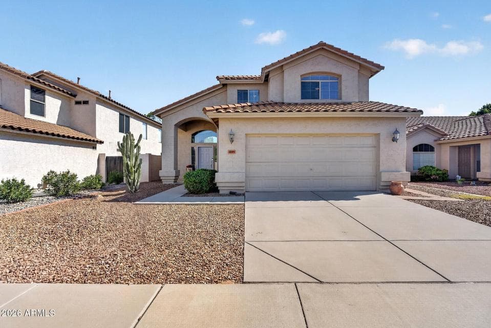 1885 W RAVEN Drive, Chandler, AZ 85286 — photo 1 of 34