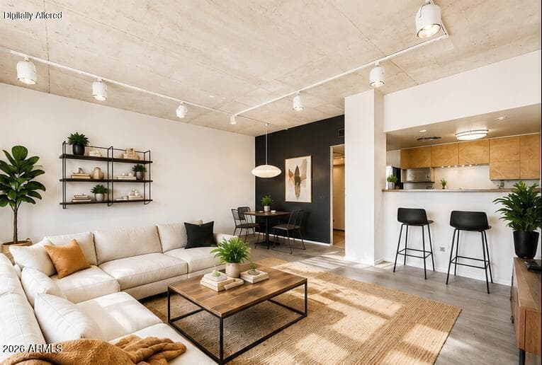 Virtually refreshed & staged