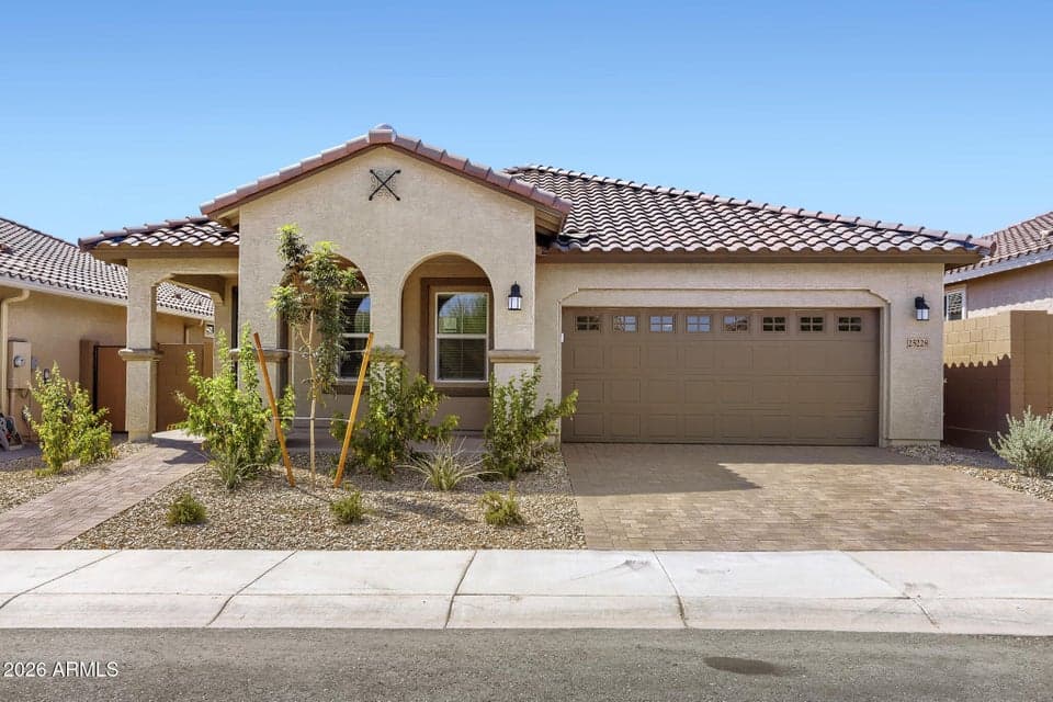 25228 N 174TH Lane, Surprise, AZ 85387 — photo 1 of 11
