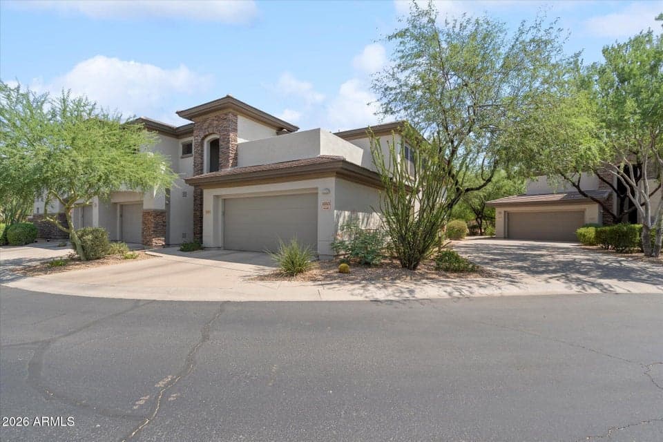 33550 N DOVE LAKES Drive 2043, Cave Creek, AZ 85331 — photo 1 of 23