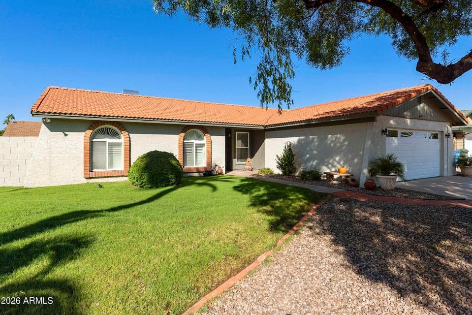 532 E RENEE Drive, Phoenix, AZ 85024 — photo 1 of 25