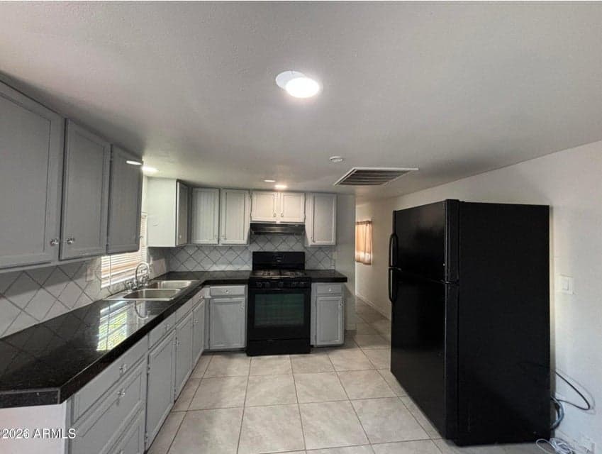 6319 W Maryland Avenue 5, Glendale, AZ 85301 — photo 1 of 8