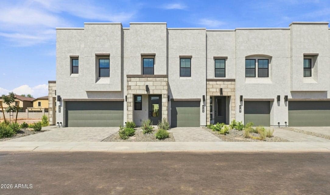 5820 S 35th Way, Phoenix, AZ 85040 — photo 1 of 28