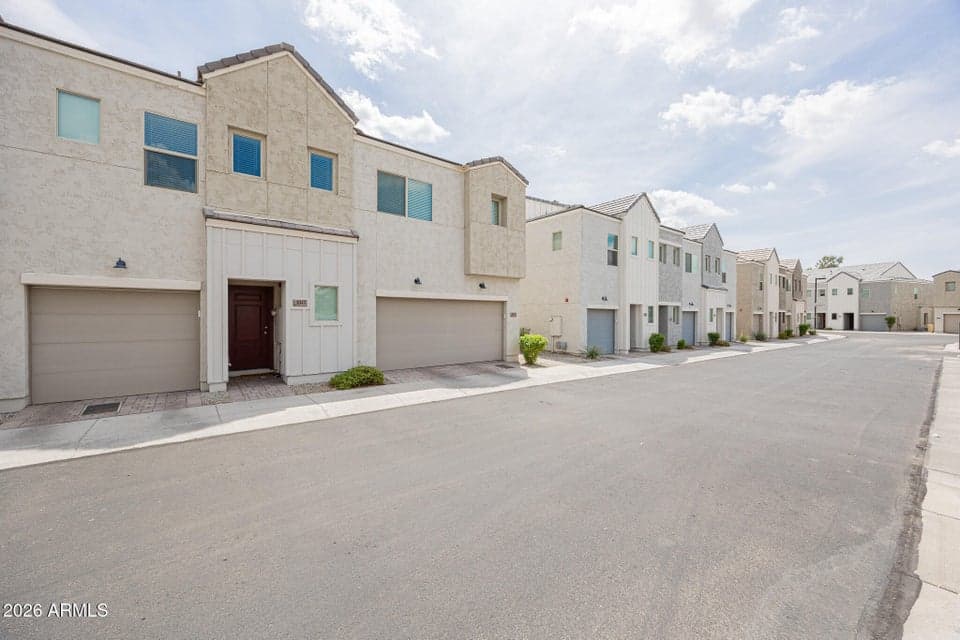 8343 N 22ND Drive, Phoenix, AZ 85021 — photo 1 of 33