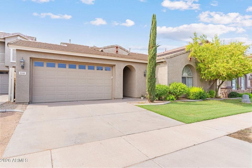 5341 E HILTON Avenue, Mesa, AZ 85206 — photo 1 of 39