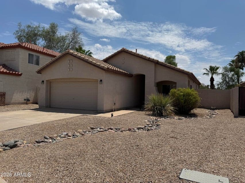2575 E BROOKS Street, Gilbert, AZ 85296 — photo 1 of 21
