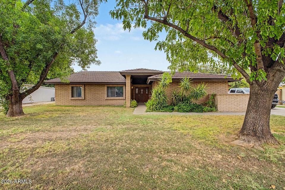 3332 W NORTHVIEW Avenue, Phoenix, AZ 85051 — photo 1 of 60