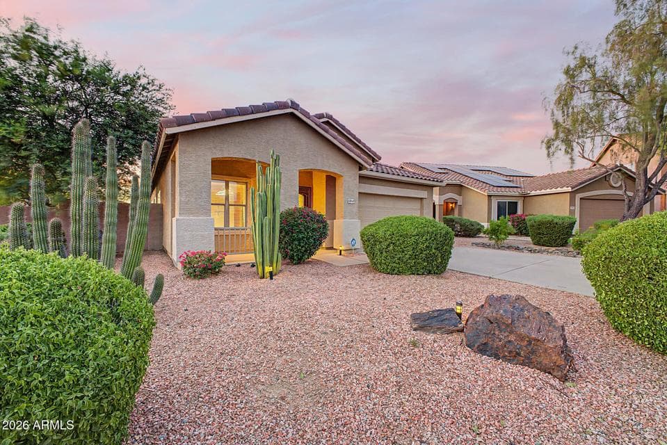 BEAUTIFUL DESERT LANDSCAPE, CUL DE SAC, CORNER LOT.