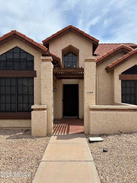 1839 E SECRETARIAT Drive, Tempe, AZ 85284 — photo 1 of 8