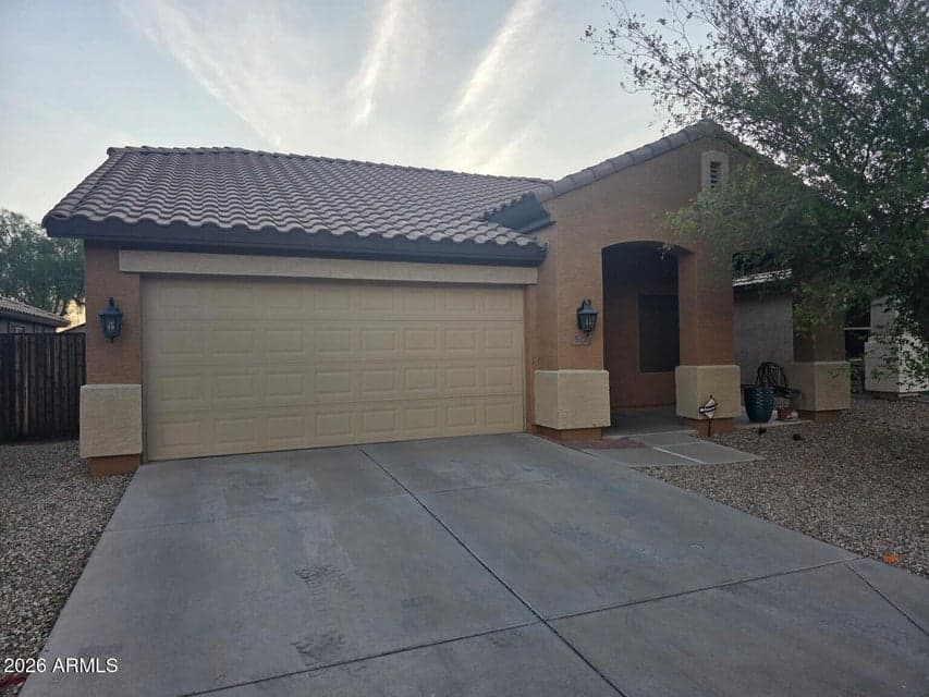 522 S 114TH Avenue, Avondale, AZ 85323 — photo 1 of 10