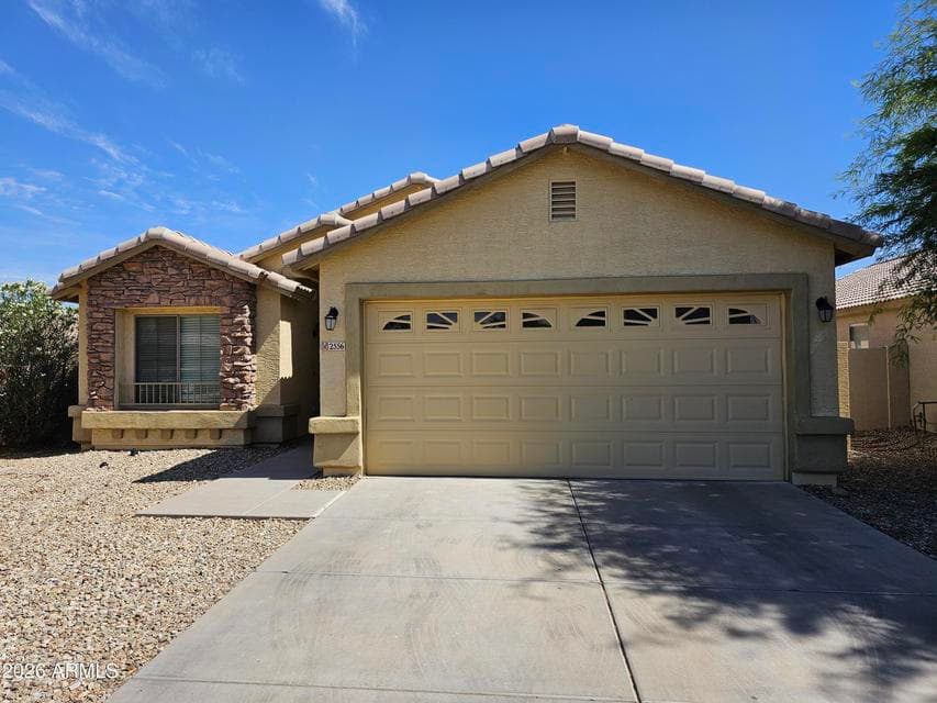 2556 W TAMARISK Avenue, Phoenix, AZ 85041 — photo 1 of 15