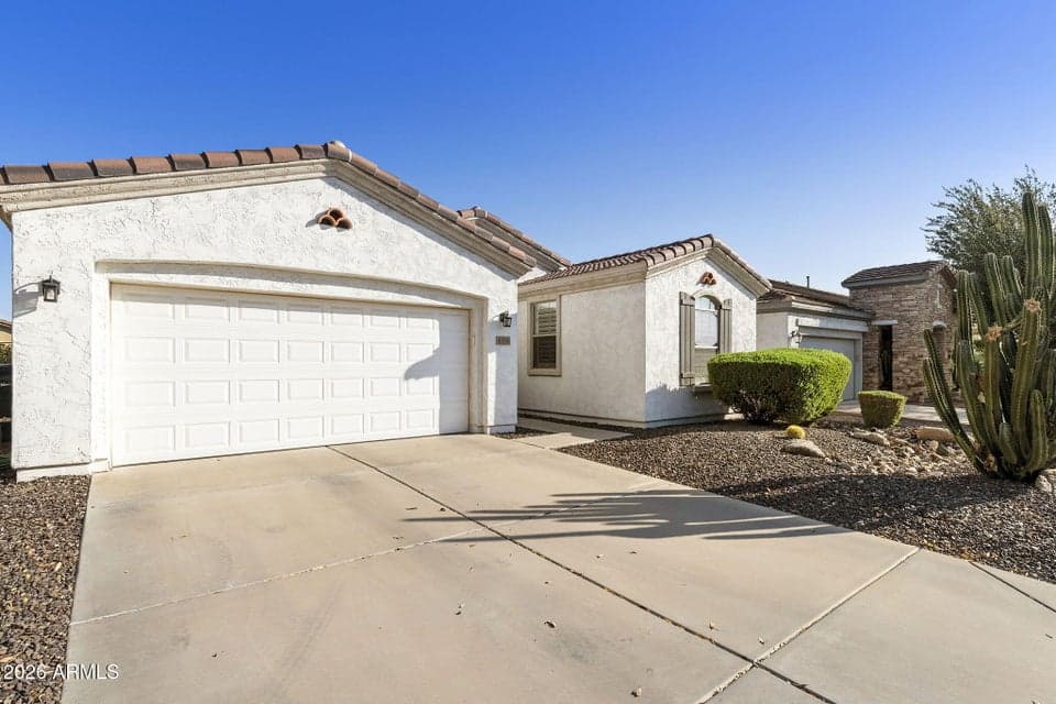 4284 E SOURWOOD Drive, Gilbert, AZ 85298 — photo 1 of 36