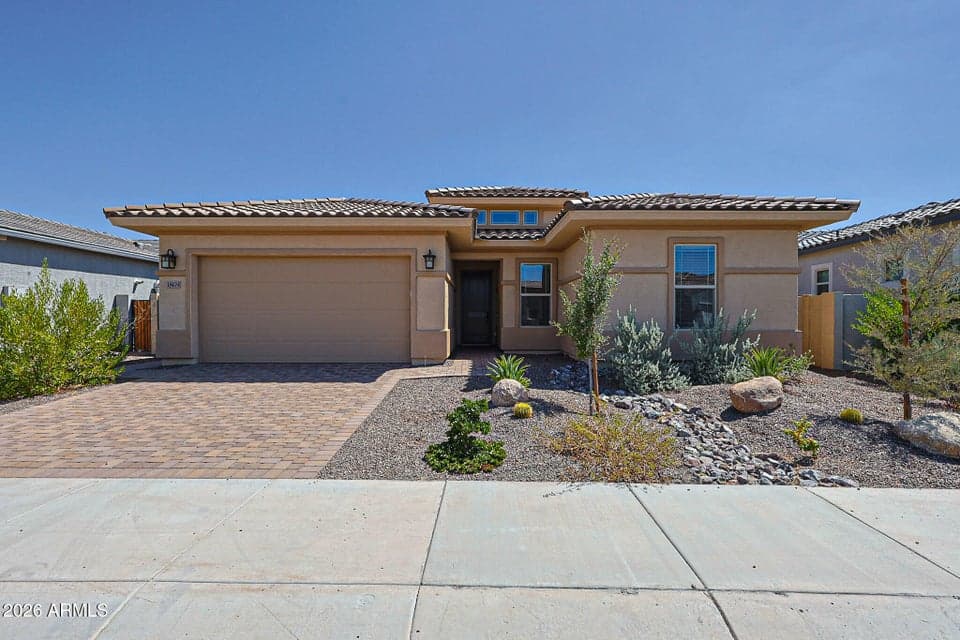 18119 W SILVERWOOD Drive, Goodyear, AZ 85338 — photo 1 of 100