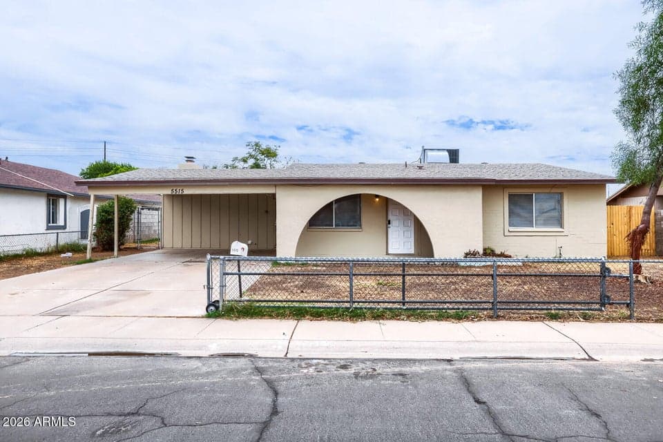 5515 N 72ND Avenue, Glendale, AZ 85303 — photo 1 of 29
