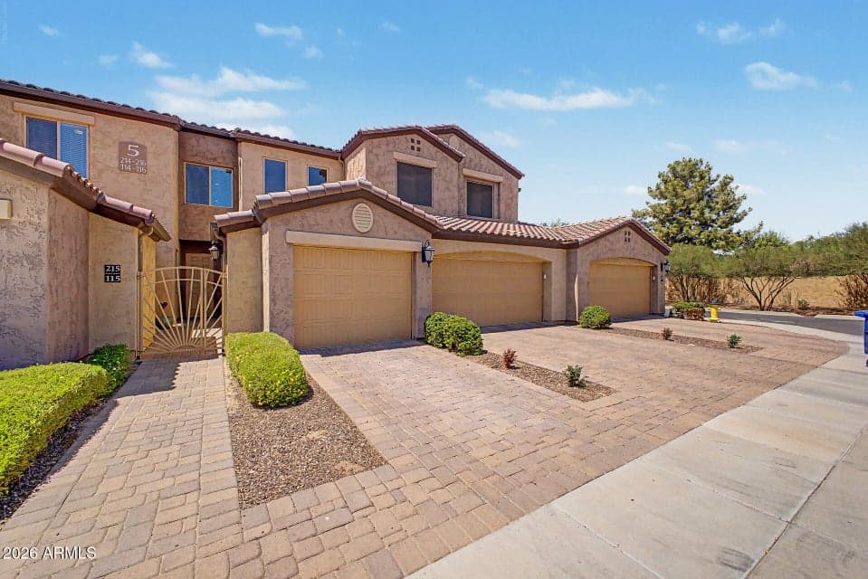 250 W QUEEN CREEK Road 215, Chandler, AZ 85248 — photo 1 of 38
