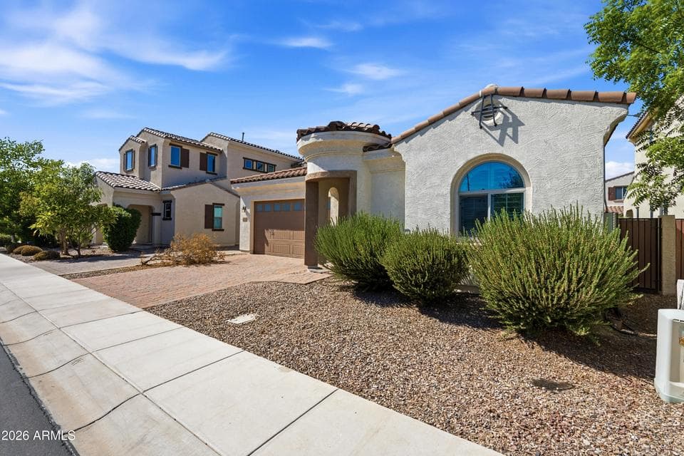 2912 E EBONY Drive, Chandler, AZ 85286 — photo 1 of 38