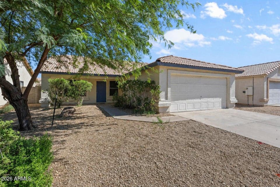 530 E DEL RIO Street, Chandler, AZ 85225 — photo 1 of 17