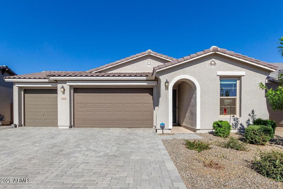 25645 S 225TH Place, Queen Creek, AZ 85142 — photo 1 of 36