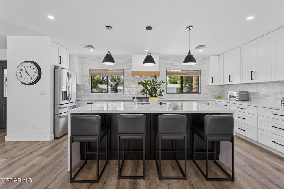 504 W HARMONT Drive, Phoenix, AZ 85021 — photo 1 of 55