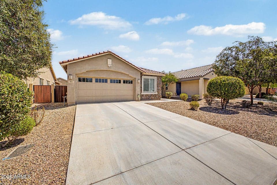 961 W CAPULIN Trail, San Tan Valley, AZ 85140 — photo 1 of 35