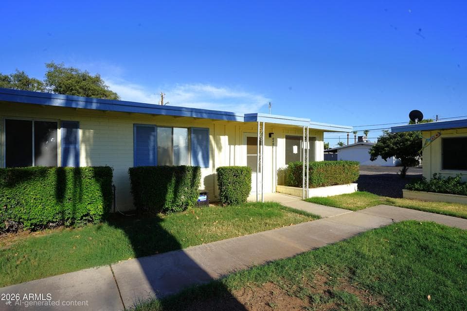 10407 W PEORIA Avenue, Sun City, AZ 85351 — photo 1 of 24
