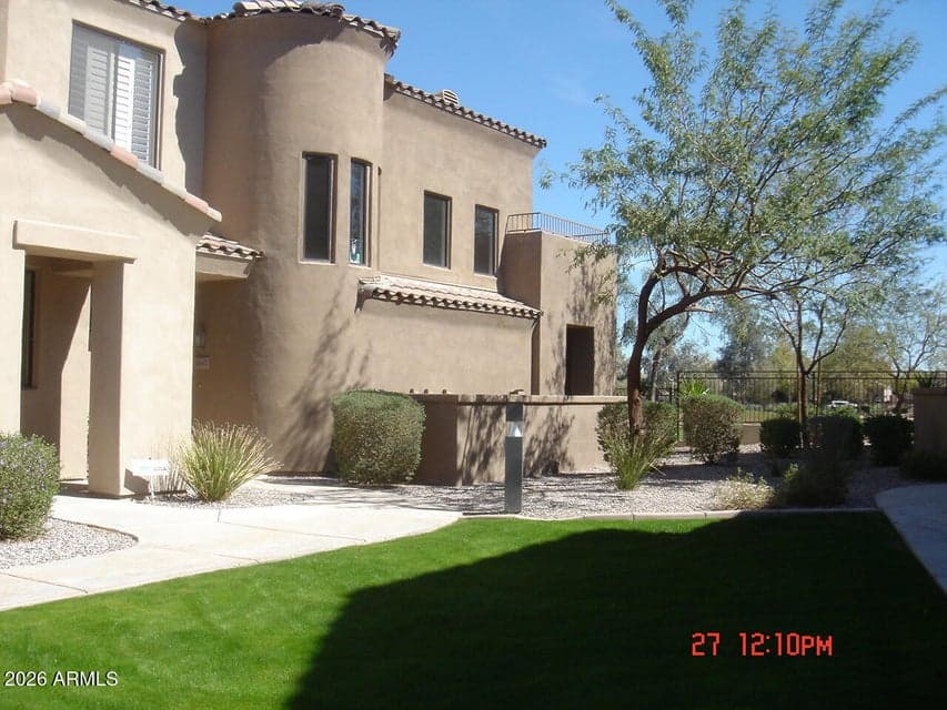 3131 E LEGACY Drive 1062, Phoenix, AZ 85042 — photo 1 of 8